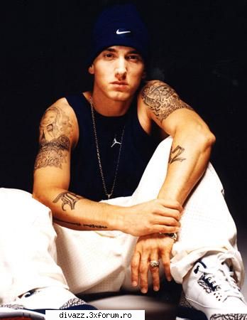 marshal mattew-slim shady - totul despre viatza si cariera lui Em - Eminem